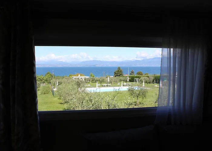 Al-bor לאזיסה